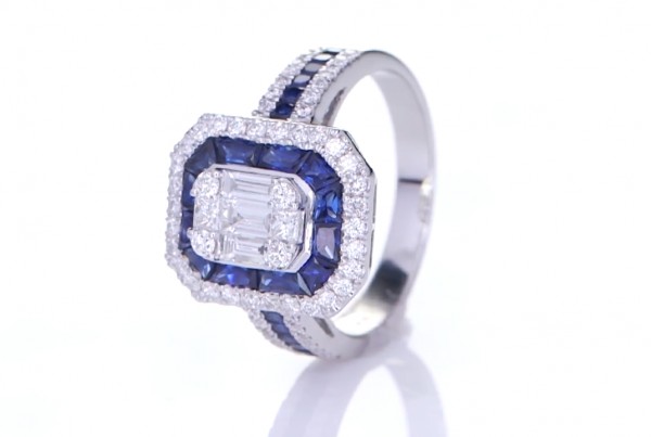 Blue Sapphire With Diamond Ring