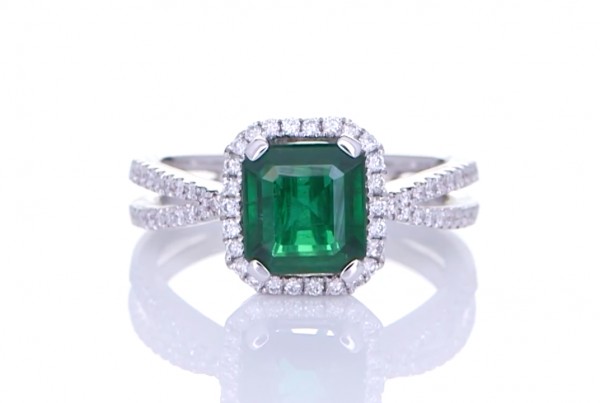 Green Sapphire With Diamond Ring