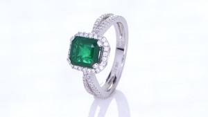 Green Sapphire With Diamond Ring