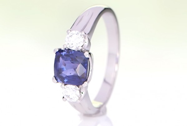 Blue Sapphire With Two Diamonds